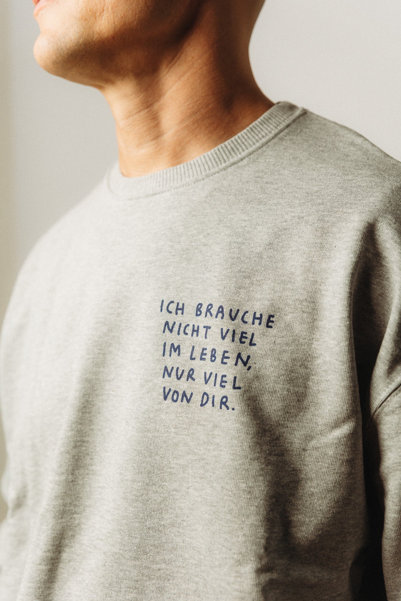 OVERSIZE CREWNECK - ICH BRAUCH NICHT VIEL IM LEBEN